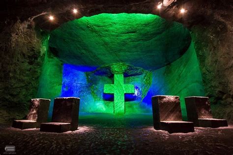 Zipaquirá's Enchanted Salt Mines - A Colombian Folk Tale Brimming with Ancient Wisdom and Hidden Treasures